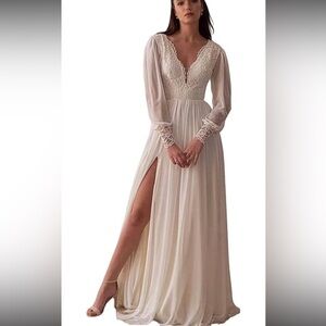 Elegant white wedding dress